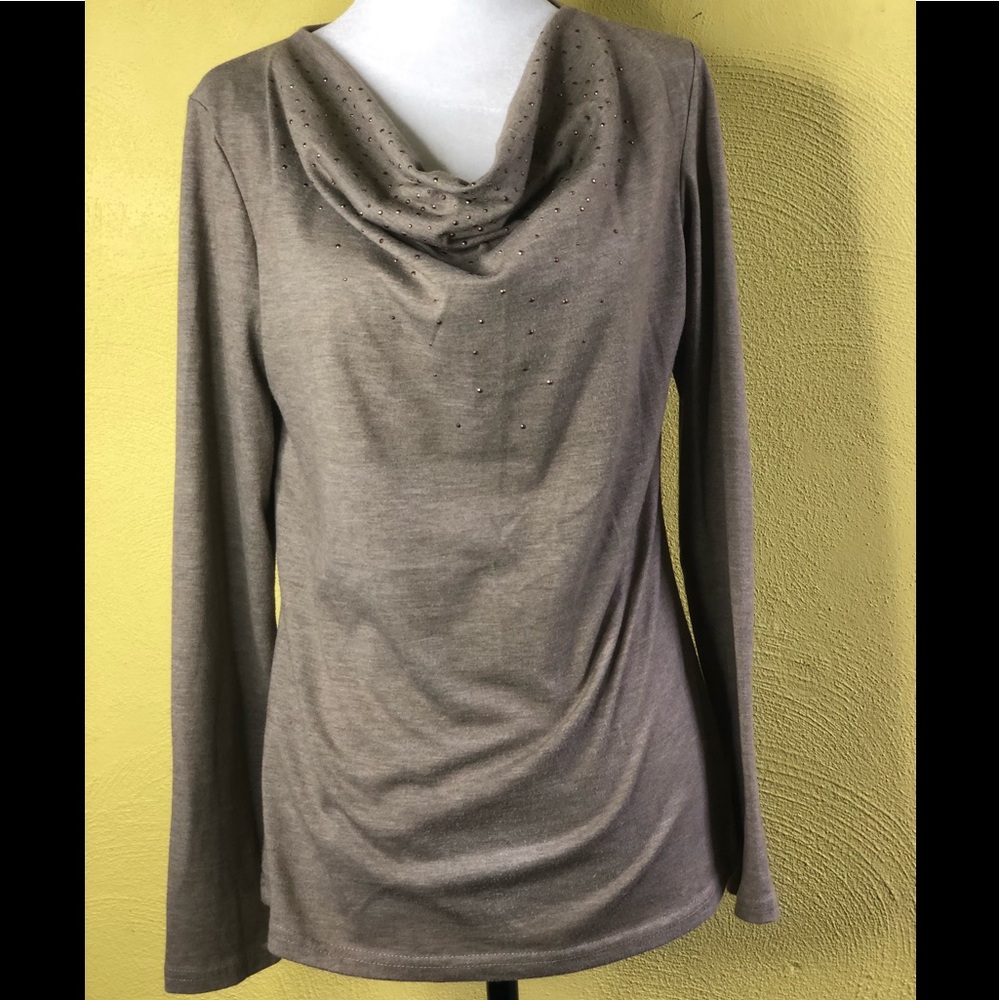 New Woman’s Studio by Liz Claiborne Top w/studs!